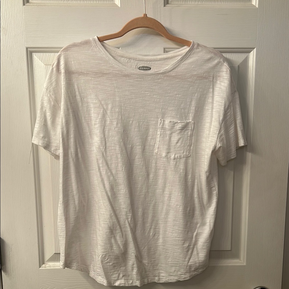 Old Navy White Short Sleeve Tee